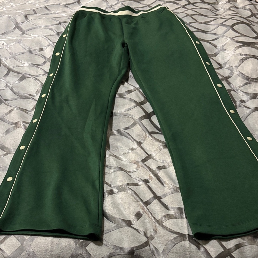 Mono B Women’s Plush Track Pants